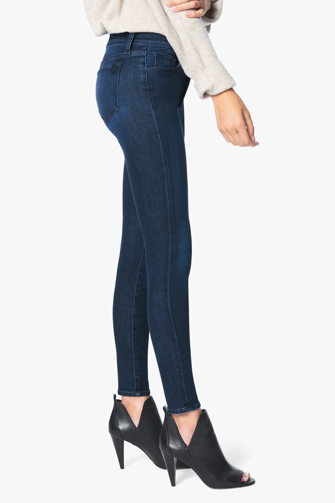 THE ICON Jean in Gemini
