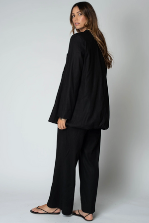 THE LINEN BLAZER