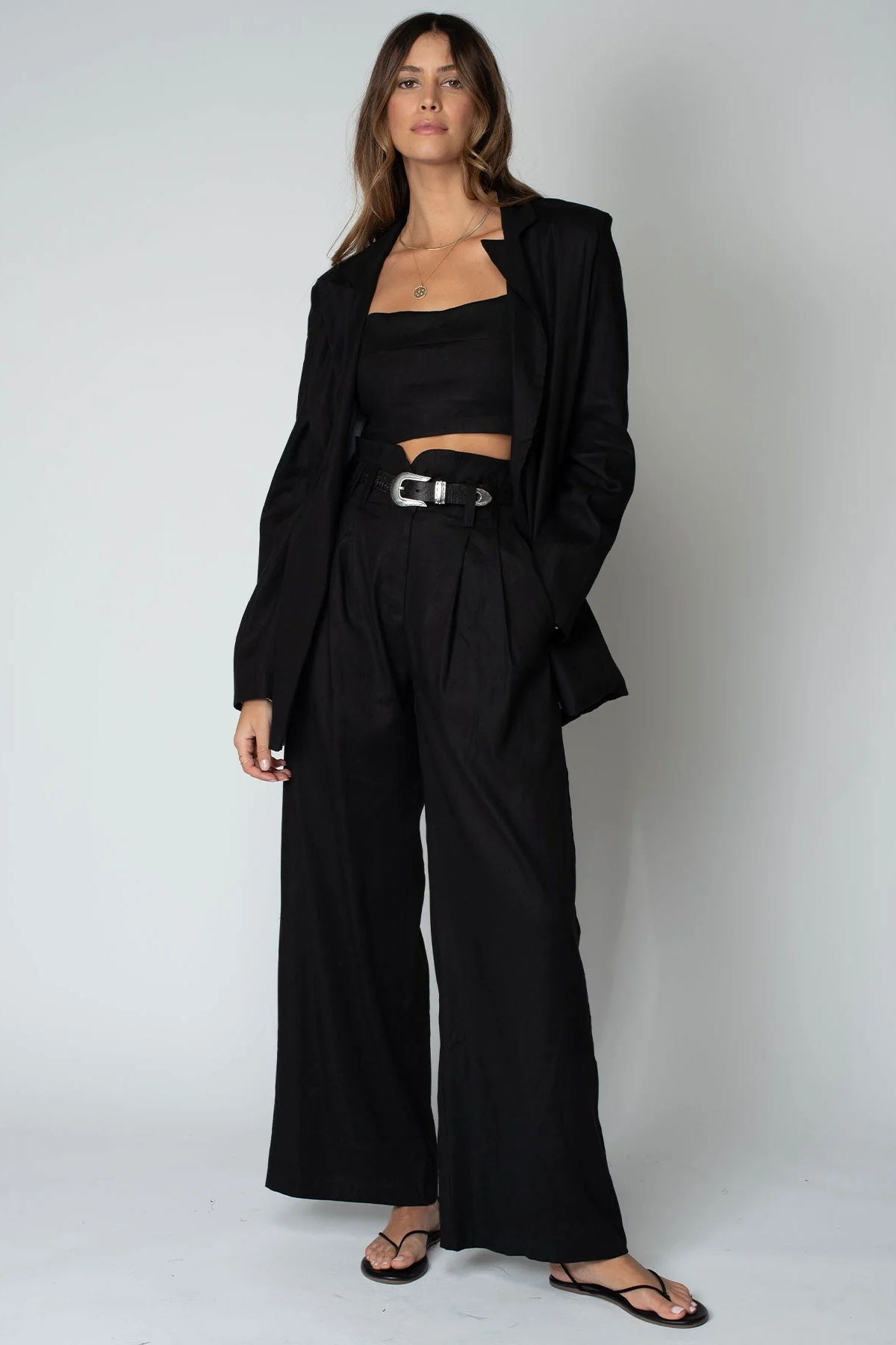 THE LINEN BLAZER