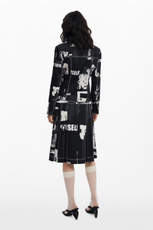 Newspaper Zipper Blazer