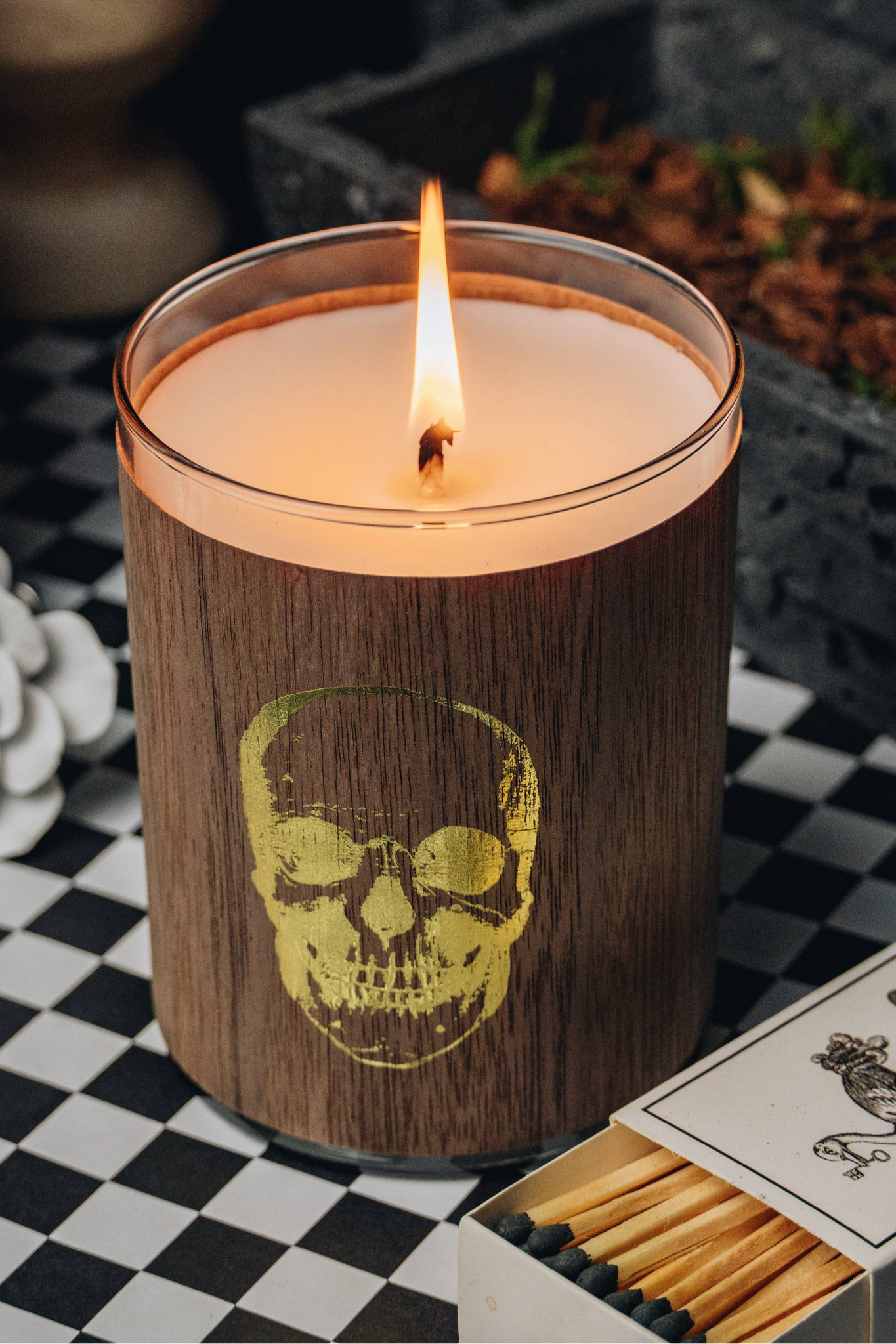 No. 17 Gold Skull Frankincense Candle