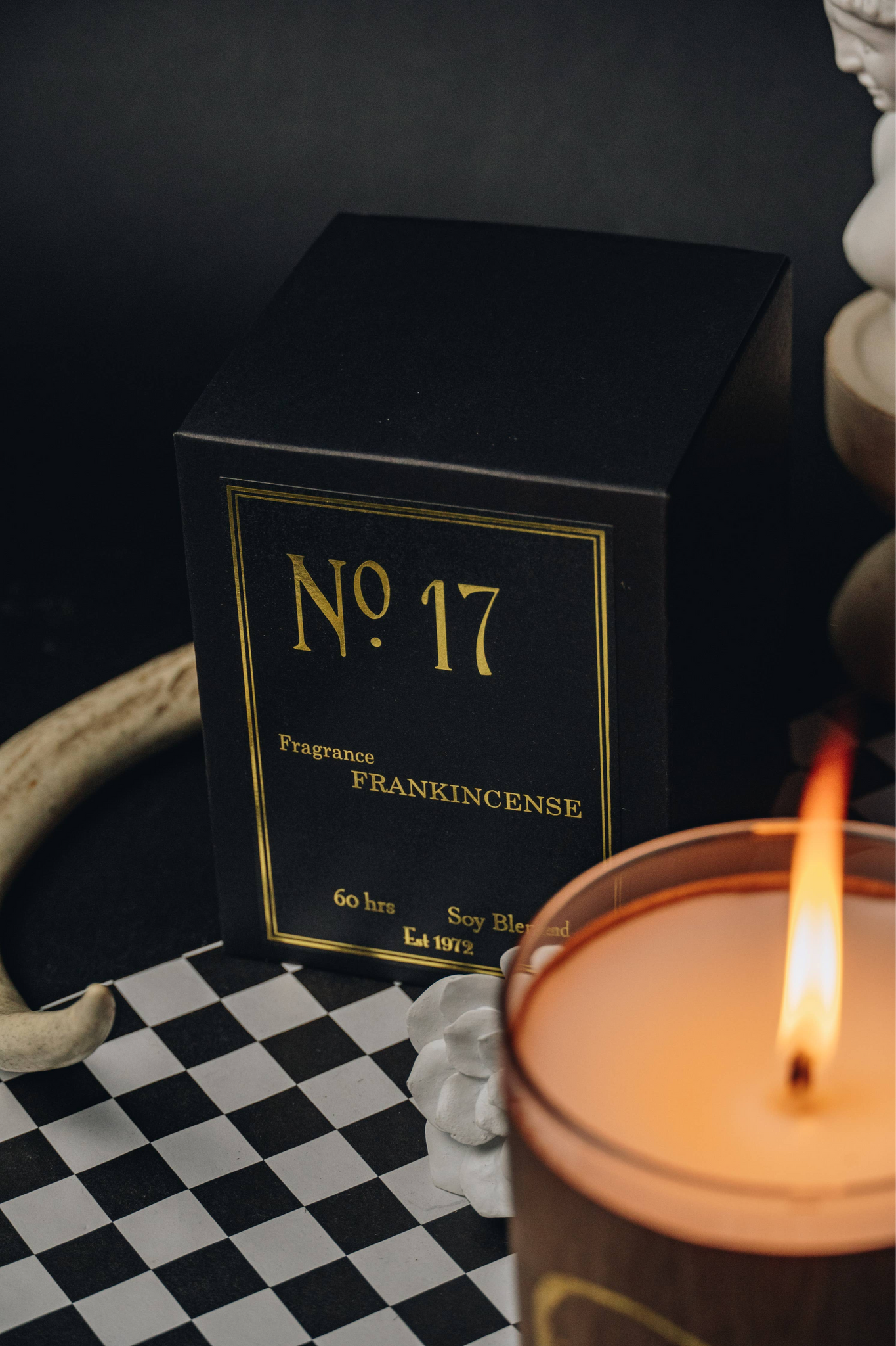 No. 17 Gold Skull Frankincense Candle