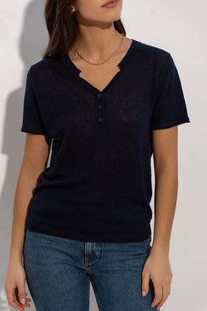 Tunisian collar T-shirt in knitted linen fabric