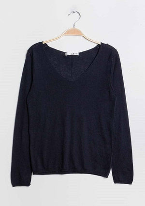 Cashmere silk V-neck sweater