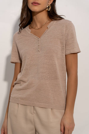 Tunisian collar T-shirt in knitted linen fabric